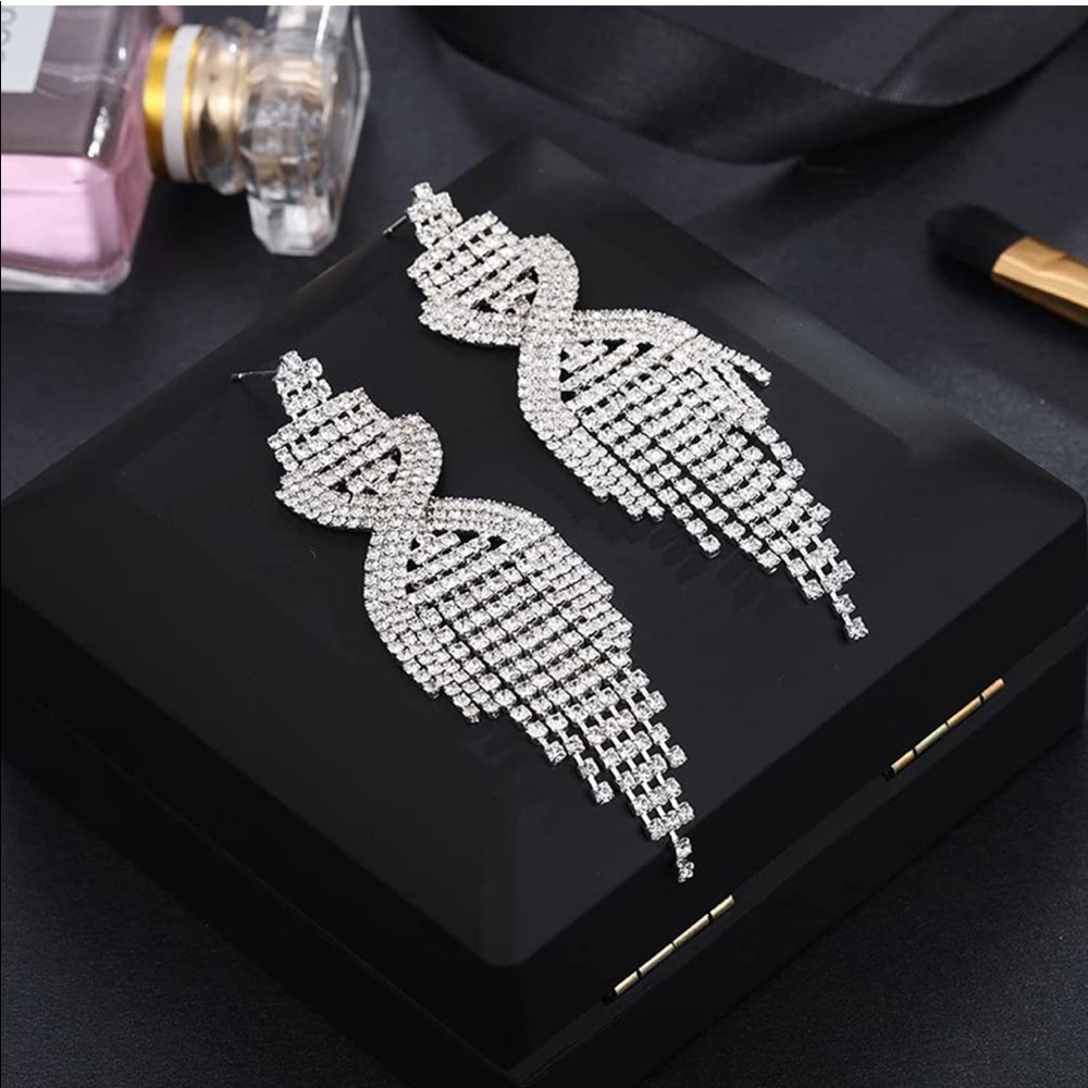 Long Tassel Chandelier Rhinestone Earrings NWOT